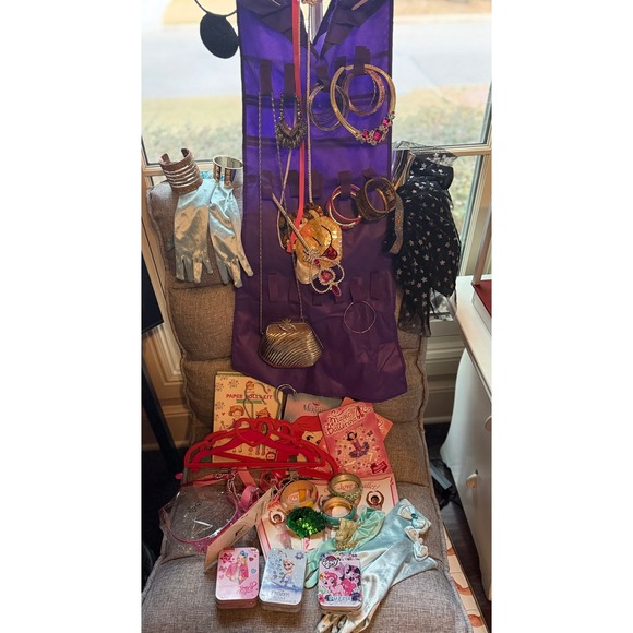 Girls Dress Up/Costume Lot Princess Moana Skater Jewelry Crowns Books/Purses